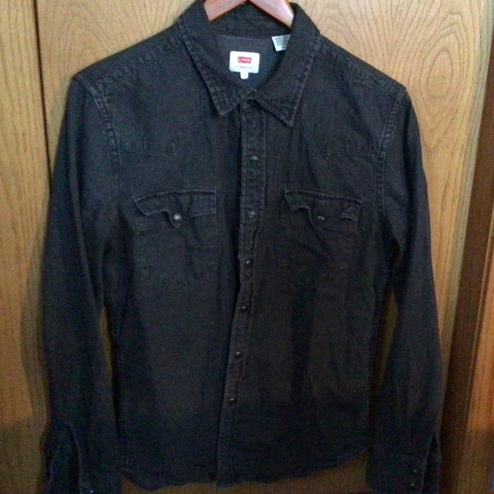 Levi’s long sleeve black denim shirt